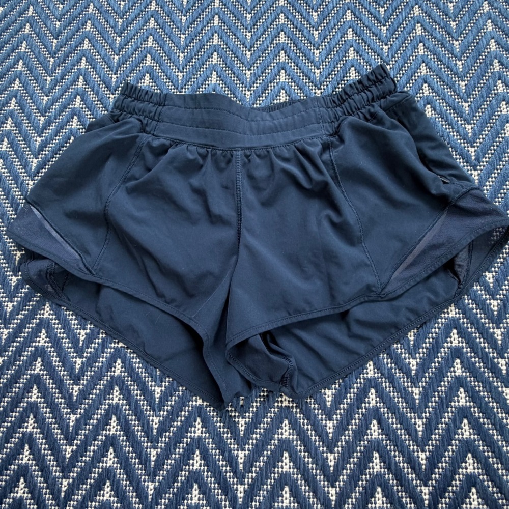 Lululemon Hotty Hot High Rise Lined Shorts Women 6 Navy Athletic Running 2.5in